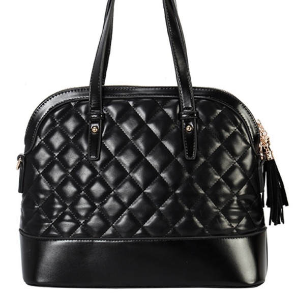 Handbags - 🆕️Black Quilted Fashion Tote Handbag
